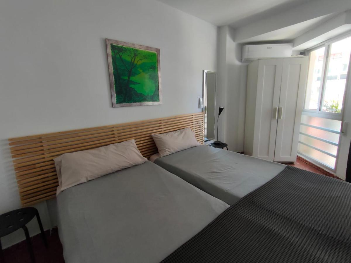 Flat2 Studio 150M From The Beach With Pool Torre Del Mar Eksteriør billede